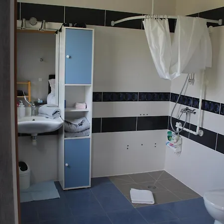 La Lyre Nocleg ze śniadaniem